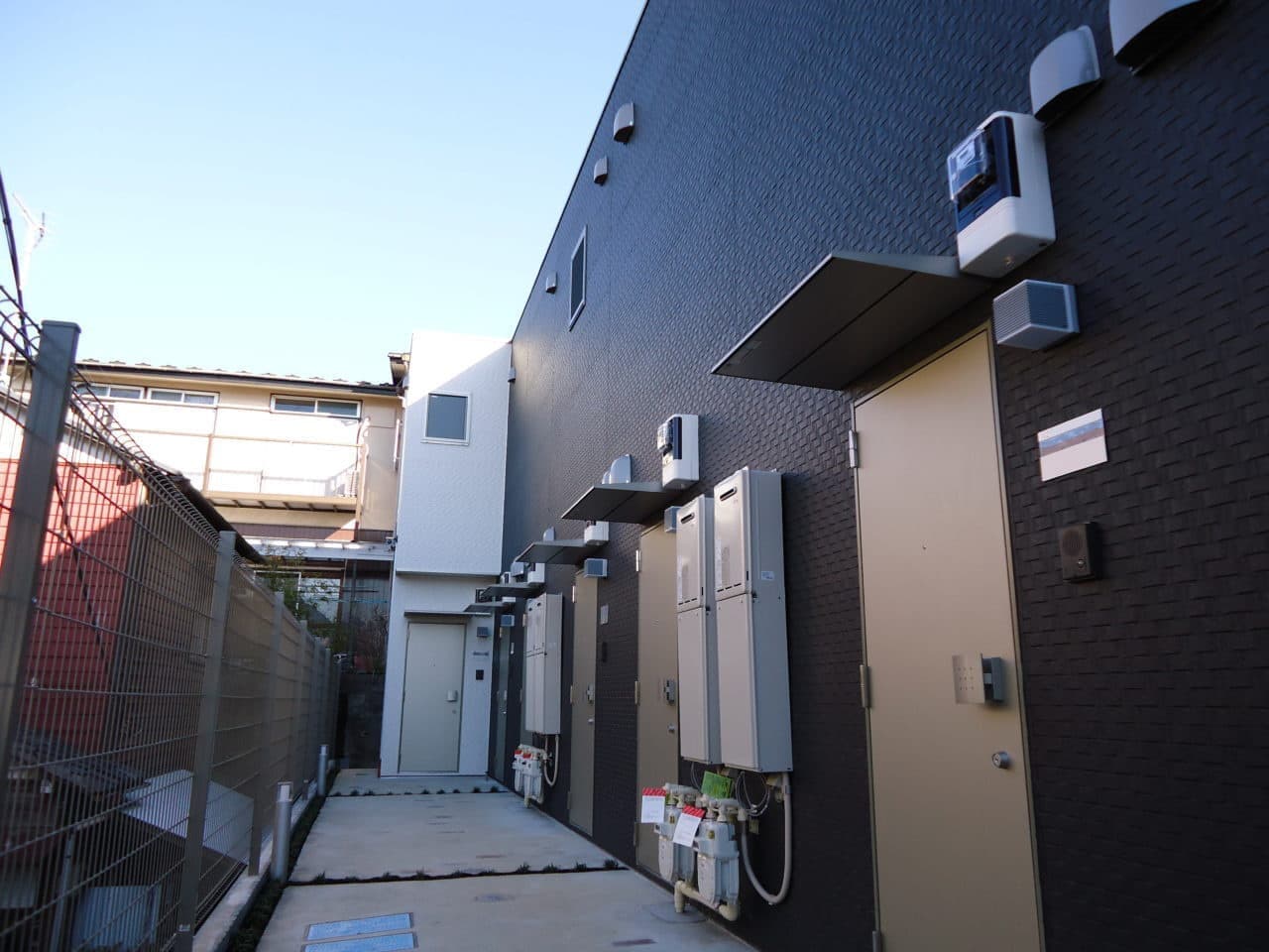 hmi-004.jpg